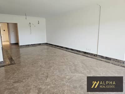 شقة بحديقة للبيع في ميفيدا – الكريسنت