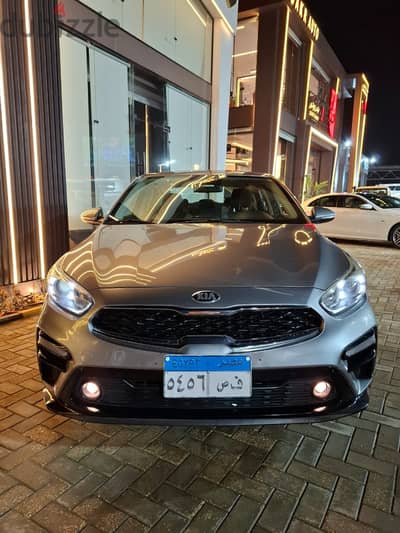 كيا سيراتو ٢٠٢٠ للايجار بسائق او بدون - Kia Grand Cerato 2020 For Ren