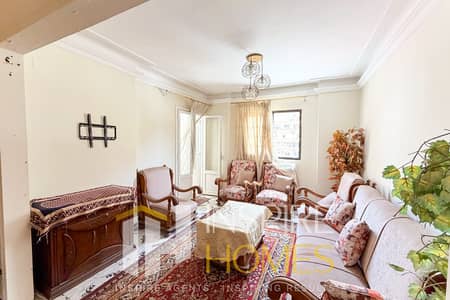 Furnished apartment for rent – directly on Iskandar Ibrahim St.