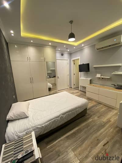Furnished hotel rooftop apartment for rent at an incredible price. 25 sq m, lowest price per meter. Elshiekh zayed, Beverly Hills Compound.
