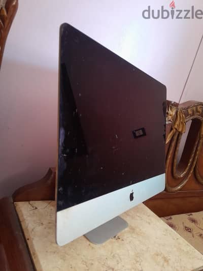 iMac (21.5-inch, Late 2015) بحالة ممتازة