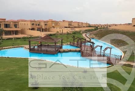 فيلا مستقلة فاخرة للبيع في كمبوند رويال ميدوز  واحدة من أكبر وأفخم الفيلات داخل الكمبوند فيو مباشر على أوسع لاند سكيب مع أعلى درجات الخصوصية جاهزة للس