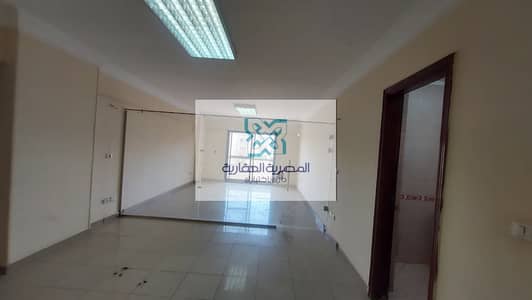 شقه للايجار  زهراء المعادى  ابراج بدر . على الدائري مباشر  بالقرب من كارفور و منطقه البنوك ومنطقه خدمات سوبر لوكس دور 9
