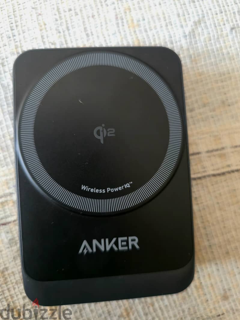 Anker MagGo Wireless Charging Station (Foldable 3-in-1) 2