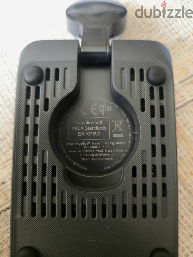 Anker MagGo Wireless Charging Station (Foldable 3-in-1) 4
