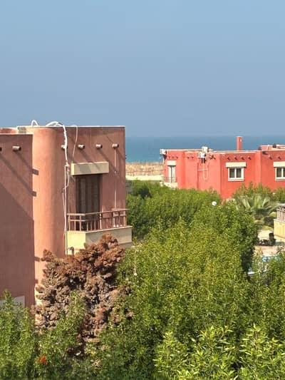شالية متميزيري البحر و حمام السباحة الرئيسي
