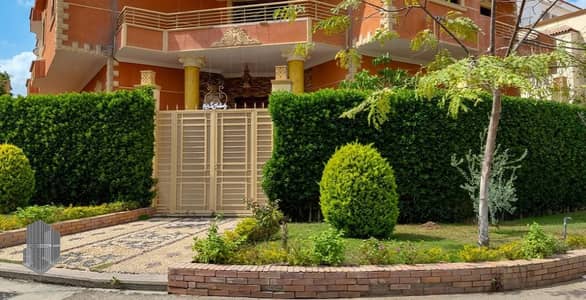 فرصة استثمارية وسكنية نادرة | فيلا ناصية "أعلى تبة" بقلب كمبوند الياسمين، الشيخ زايد .