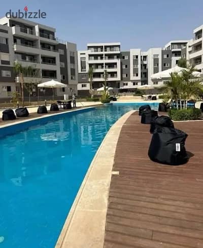 شقة بحري للبيع 75م في كمبوند هاي سيتي العبور High City Obour متشطبة بالكامل الكمبوند ساكن وعايش
