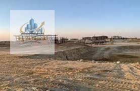 قطعة ارض سكنى او تجارى او سياحى أمام السوق الشرقي بالترحاب مساحة 28 فدان