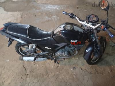 بنيلي vlr sport