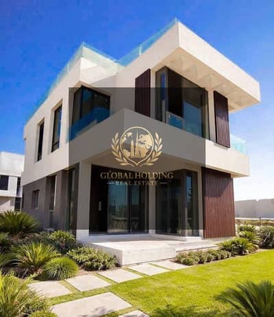 Villa 330 sqm By Discount 35% - For Sale , Directly on 90th Street, Behind Hyde Park New Cairo
