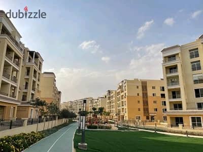 شقة للبيع فى كمباوند ساكن وعايش وكامل بكل الخدمات والمرافق فى اميز لوكيشن سور بسور مع مدينتى ودايركت على طريق السويس بخصم 50% على الدفع كاش