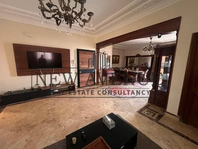 شقة استلام فوري  متشطبه بالكامل  في فلل الشويفات نيو كايرو  in Shouyfat villas  New Cairo  موقع مميز قريب من شارع التسعين