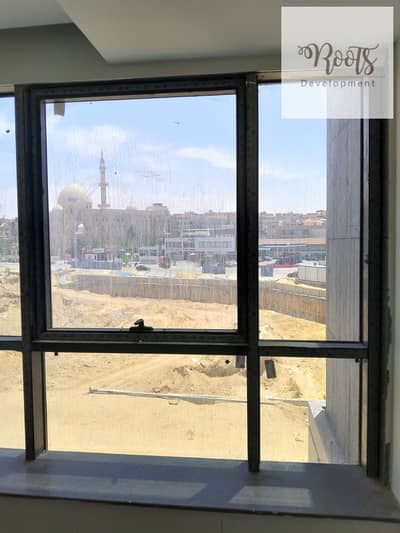 للايجار مكتب متشطب في مول وان سيفين فى النرجس في مول وان سيفين فى النرجس فيلات  القاهرة الجديده  Office or Clinic For Rent, In Narges Villat
