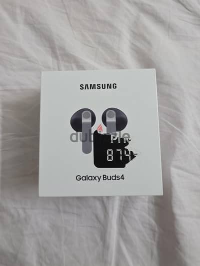 galaxy buds 4 / new / not used
