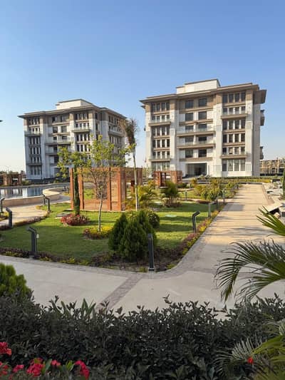 شقة 158م للبيع استلام فوري كمبوند اليفن التجمع الخامس Eleven Residence New Cairo تشطيب كامل بالتكييفات