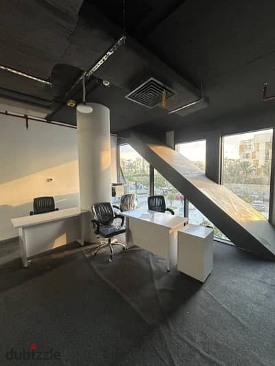 Administrative office 125m for rent in Eastown Sodic, Fifth Settlement