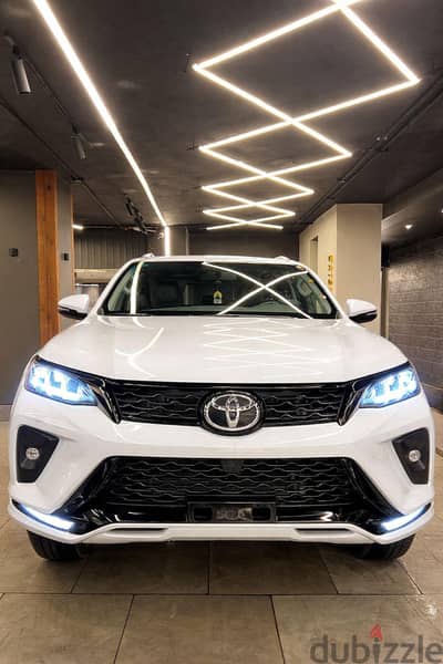 تويوتا فورتشنر 2027/ Toyota Fortuner Sport 2027 SRS V6