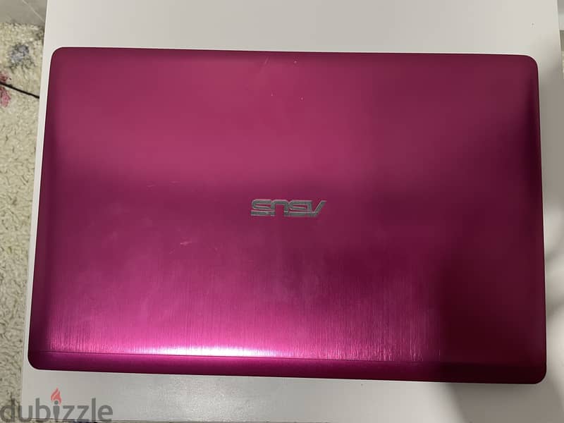 ASUS VivoBook S200E with Touch screen 2