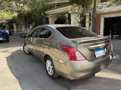 Nissan Sunny 2015