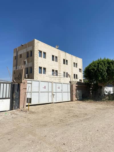 للايجار مصنع خياطة مساحة 900 م جمعية المهندسين العرب طريق بلبيس الصحراوي