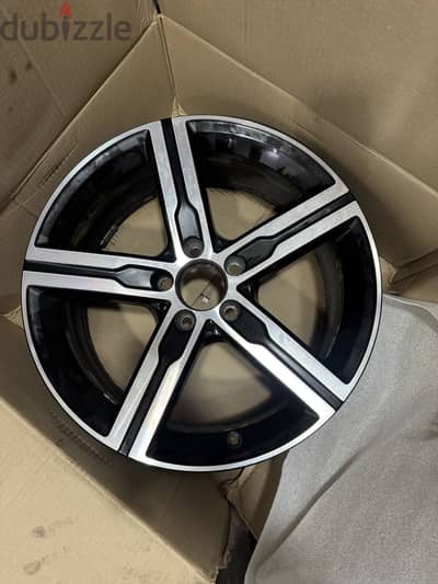 Mercedes 2 rims Cla 200 2022