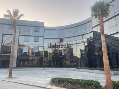 مكتب اداري للايجار موقع مميز جدا في التجمع الخامس مول Cairo Business Park