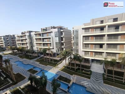 شقة  3 غرف نص تشطيب للبيع في كمبوند لافيستا patio oro  بالتجمع تقسيط على 8 سنوات بمقدم 600 الف