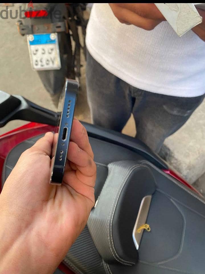 Apple - iPhone 14 2