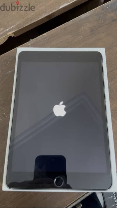 I pad mini 4 (model A1550)
