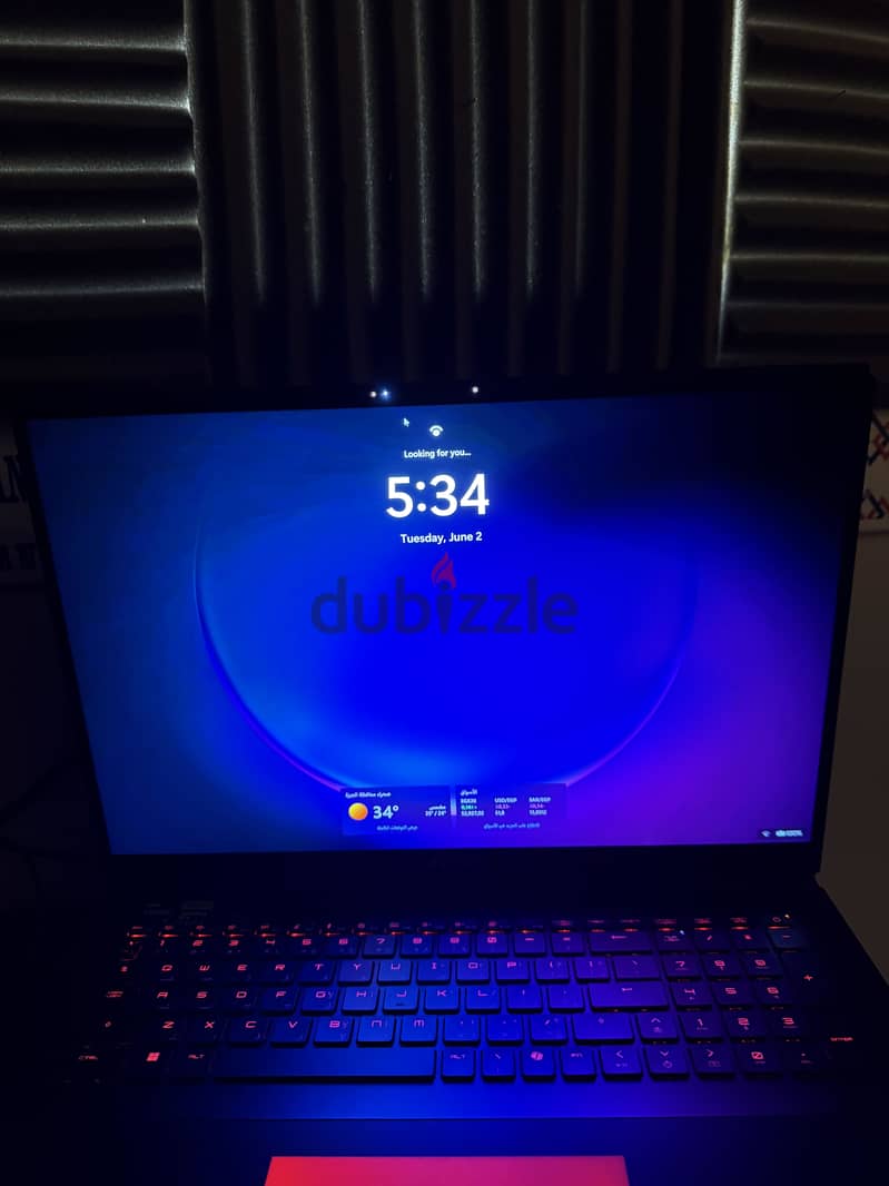 MSI Titan 18 HX A14VIG 11