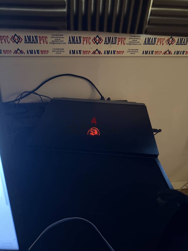 MSI Titan 18 HX A14VIG 13