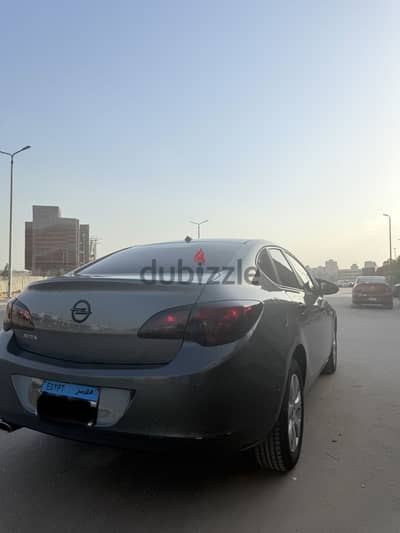 اوبل استرا  ٢٠٢0