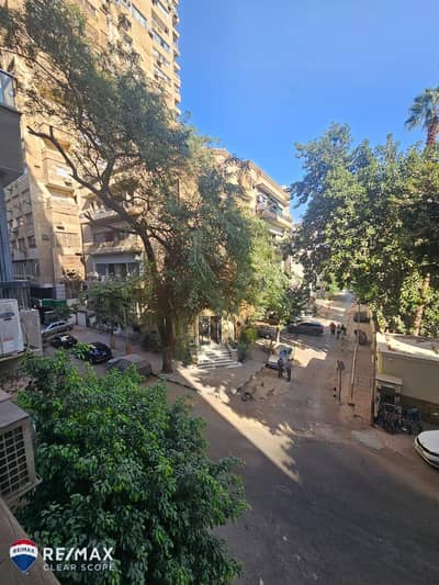 شقه ريسيل متشطبة فوري للبيع بسعر لقطه في الزمالك امام السفارات