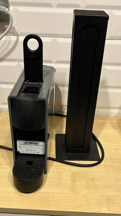 Nespresso Essenza Mini - Mint condition + Capsule holder
