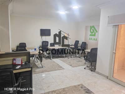 مكتب مفروش للايجار تاني نمره من محور جمال عبد الناصر و مول ارابيلاا بلازا
