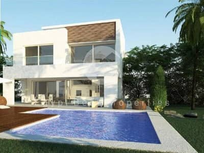 فيلا فاخرة مفروشة بالكامل استلام فوري للبيع في هاسيندا باي الساحل الشمالي بالم هيلز