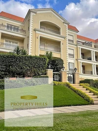 Duplex with private garden in the heart of the Golden Square – Fifth Settlement, Regents Square
