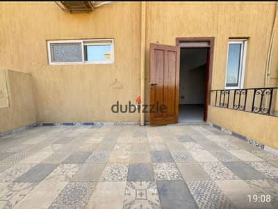 Ground Floor Studio with Terrace on Main Street North Expansions for rent long term only unfurnished