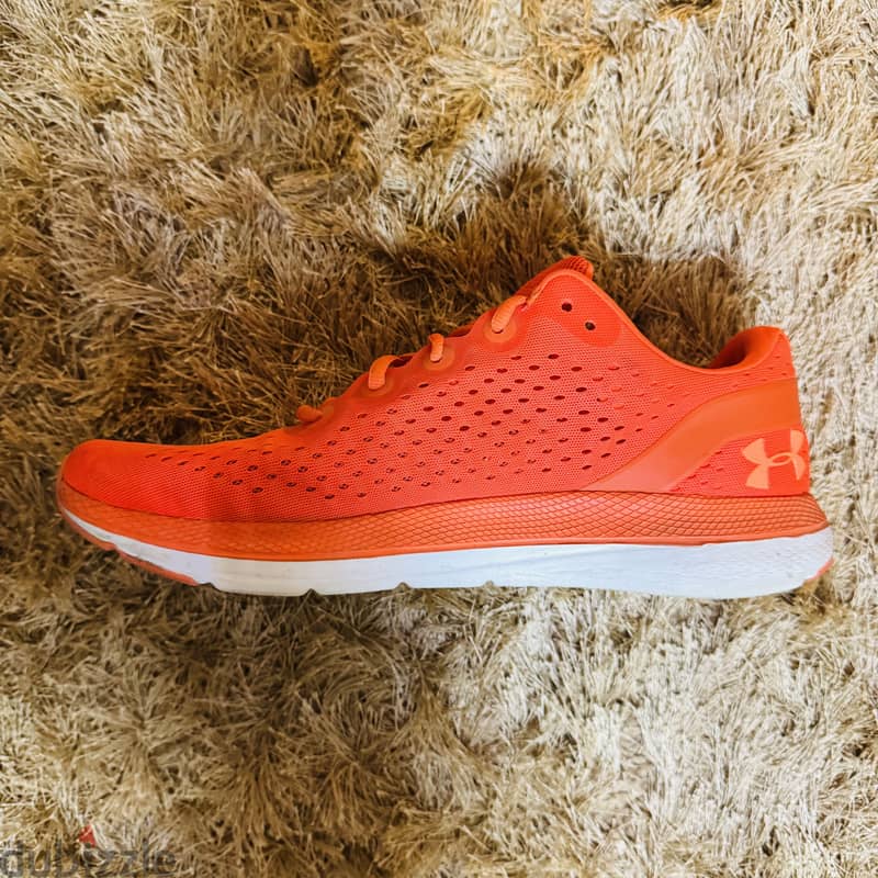 UNDER ARMOR size 46 1