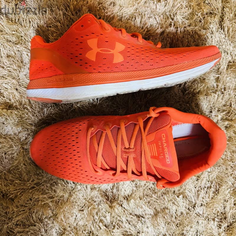 UNDER ARMOR size 46 2