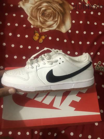 شوز Sb nike ابيض 43