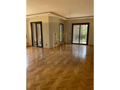 اقل سعر شقه 215م نص مفروش بالاجهزة للايجار فى كمبوند ديتريكت 5 مراكز apartment for rent in District 5 Compound by Marakez