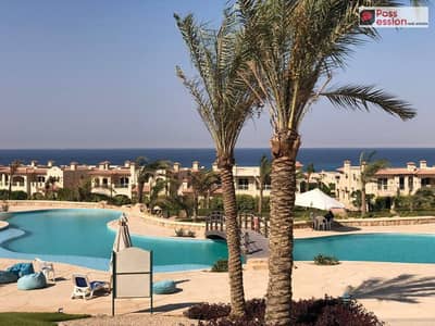 شالية 3 غرف متشطب استلام فوري  للبيع في لافيستا العين السخنة على البحر فيو بحر جانبي بمقدم مليون و 100 الف فقط