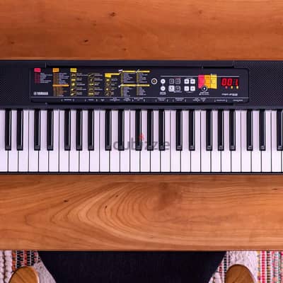 Yamaha PSR - F52