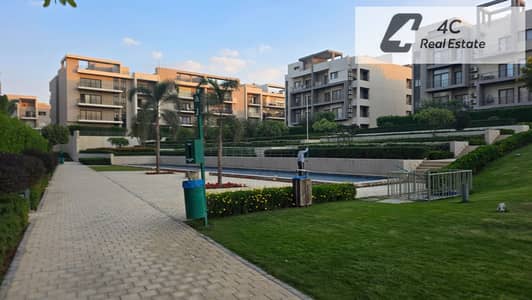سكاي لوفت للبيع في كمبوند فيفت سكوير مراسم مون ريزيدنس Fifth Square Moon Residence – روف واسع وتشطيب كامل بالتكييفات وتقسيط مميز