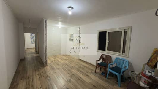 Two-bedroom apartment for sale, super deluxe finishing, in the most prestigious location in Zahraa El Maadi, next to Wadi Degla Club.