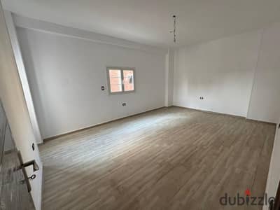 دوبلكس للايجار اول سكن في اميز لوكيشن في مدينه الشروق