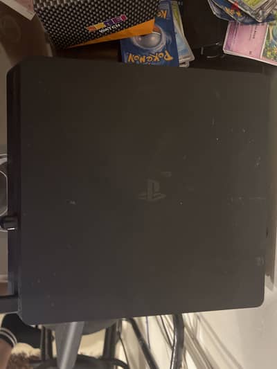 Ps4 silm مع 11 لعبة ومن غير اللعب السعر هيبقي 11000