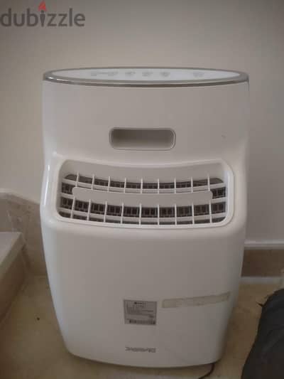 جهاز منقي هواء (Air Purifier) من إنتاج شركة LG
